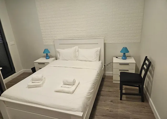 Δωμάτια σε οικογενειακή κατοικία Beu